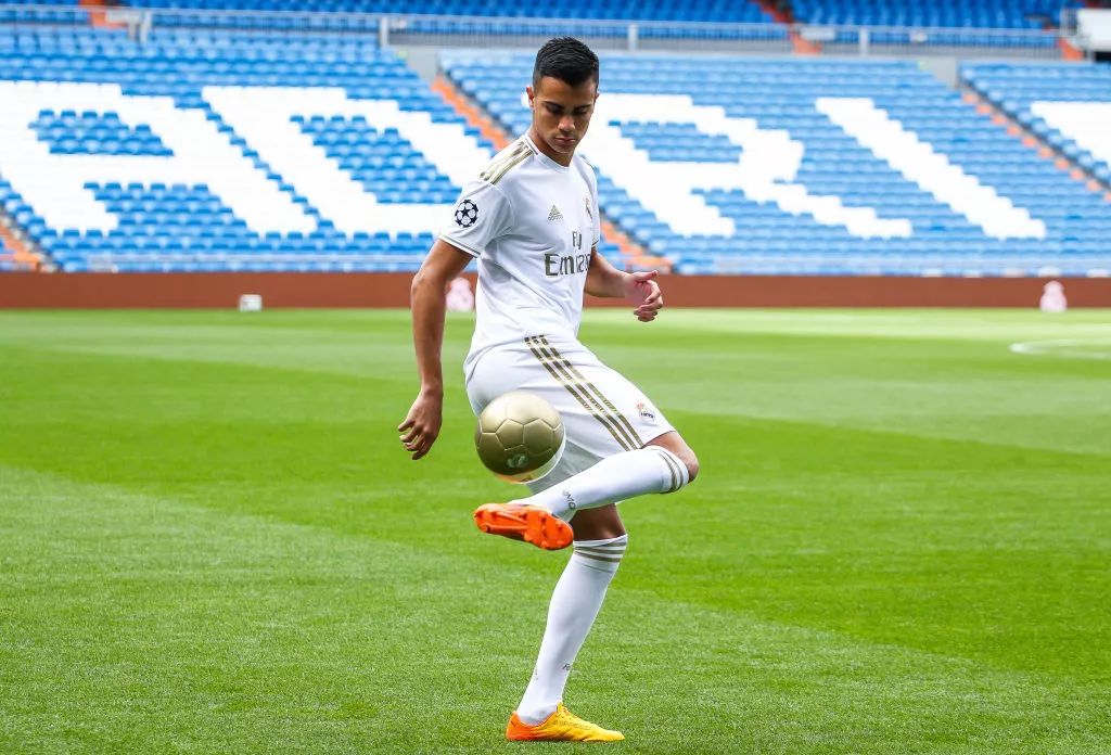 爱游戏平台下载-关于荷甲倒计时，本菲卡转会期防线松动，细节引发关注，赛场秩序良好，临场指挥获称赞的信息